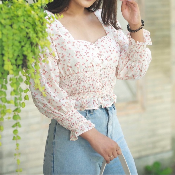 Floral blouse - Picture 1 of 4